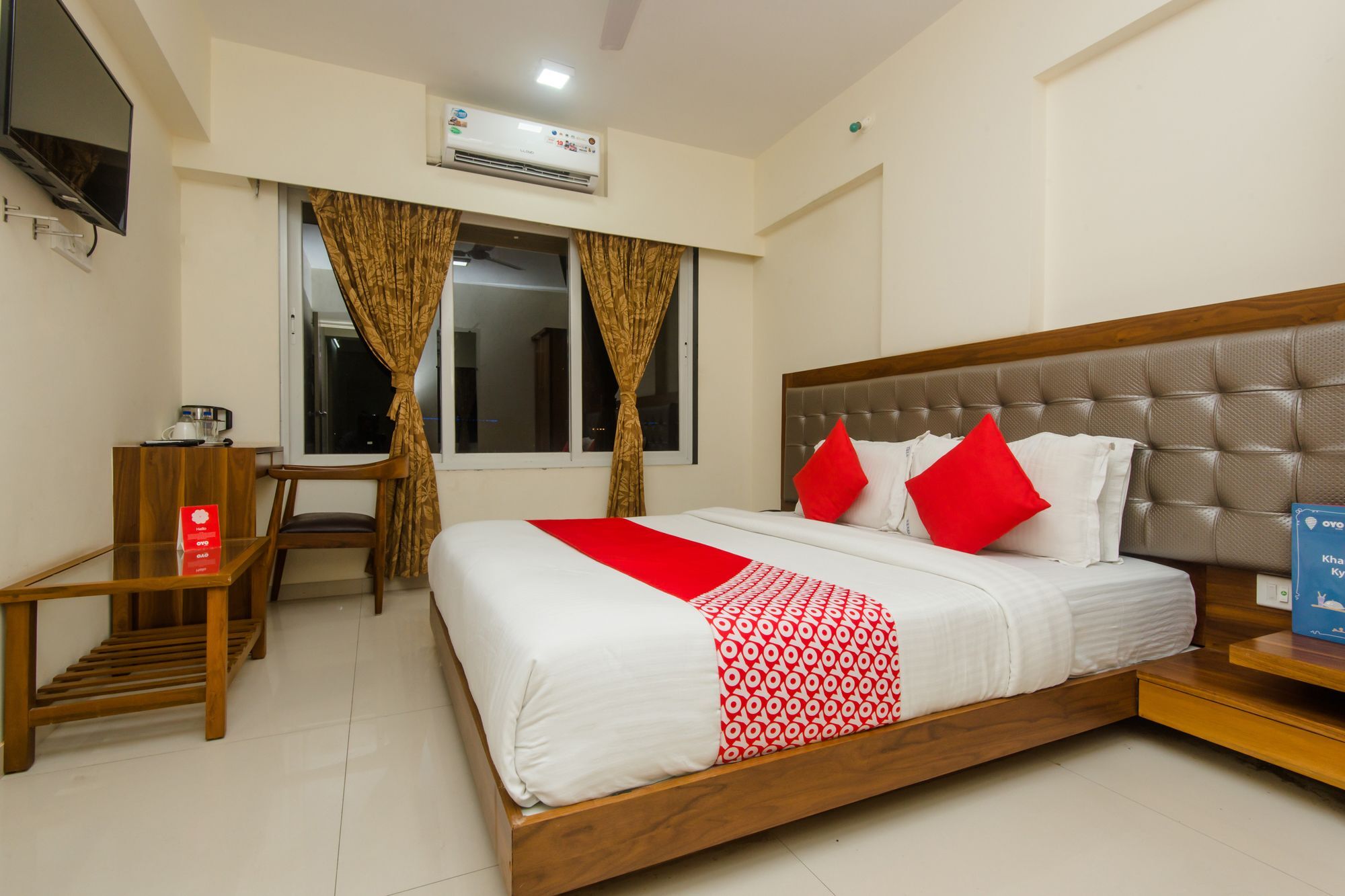 Oyo 11441 Hotel Blue Bells Residency Bombaim Exterior foto